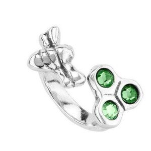 💍Uno de 50 Bee Ring